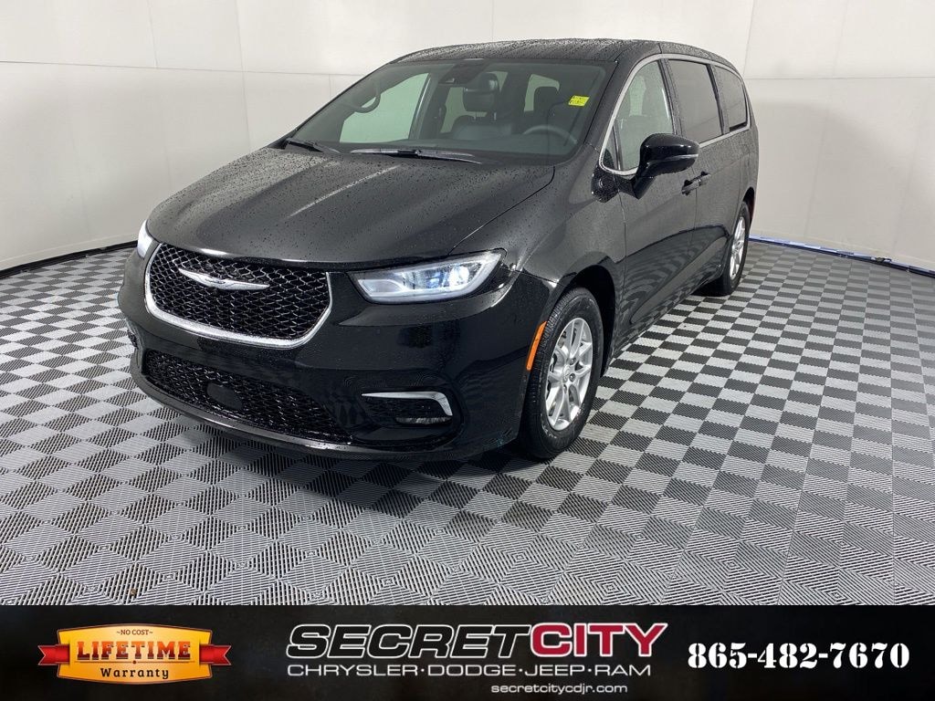 New 2026 Chrysler Pacifica SELECT Passenger Van