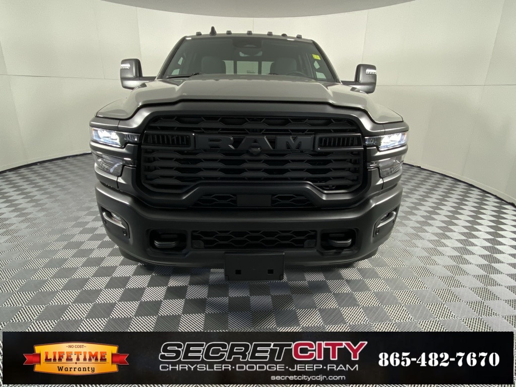 New 2026 Ram 2500 WARLOCK CREW CAB 4X4 6'4 BOX Pickup