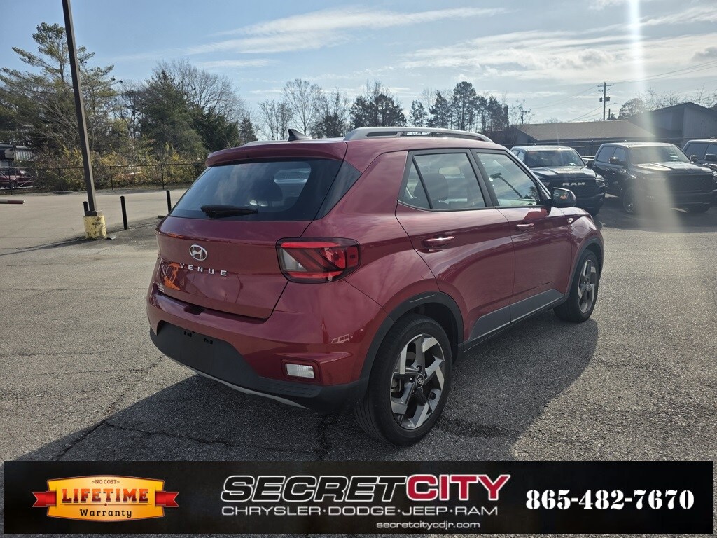 Used 2021 Hyundai Venue SEL SUV