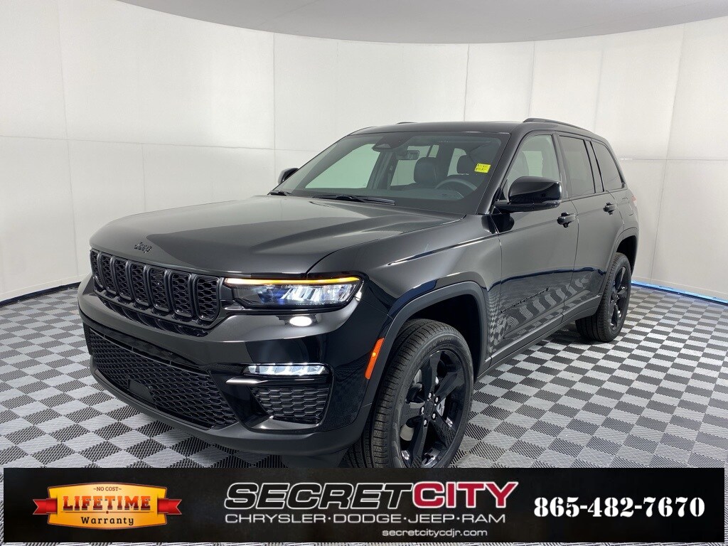 2025 Jeep Grand Cherokee Limited photo 3