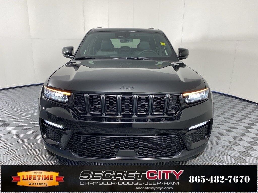 2025 Jeep Grand Cherokee Limited photo 2