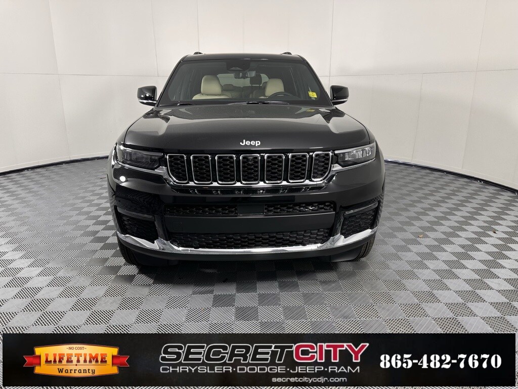 2025 Jeep Grand Cherokee Limited photo 2