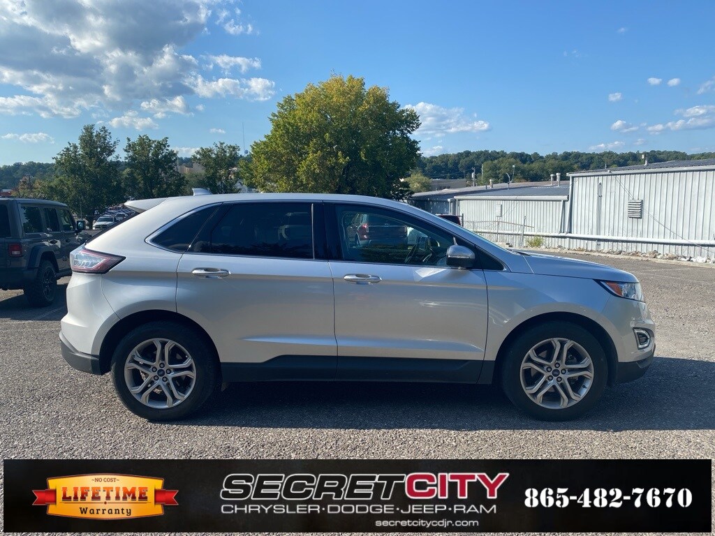 2016 Ford Edge Titanium photo 4