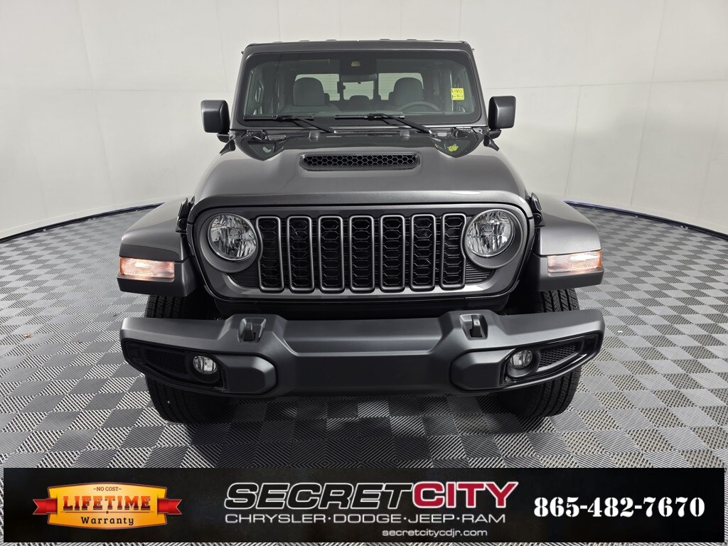2025 Jeep Gladiator Sport S photo 2