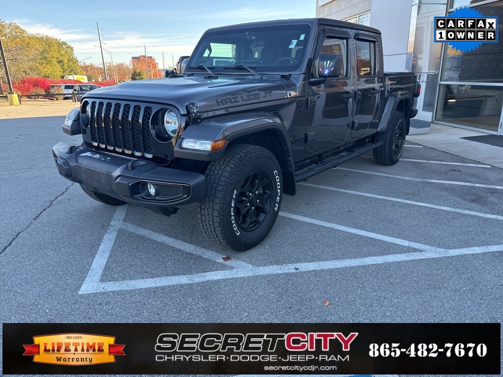 2021 Jeep Gladiator Willys photo 2