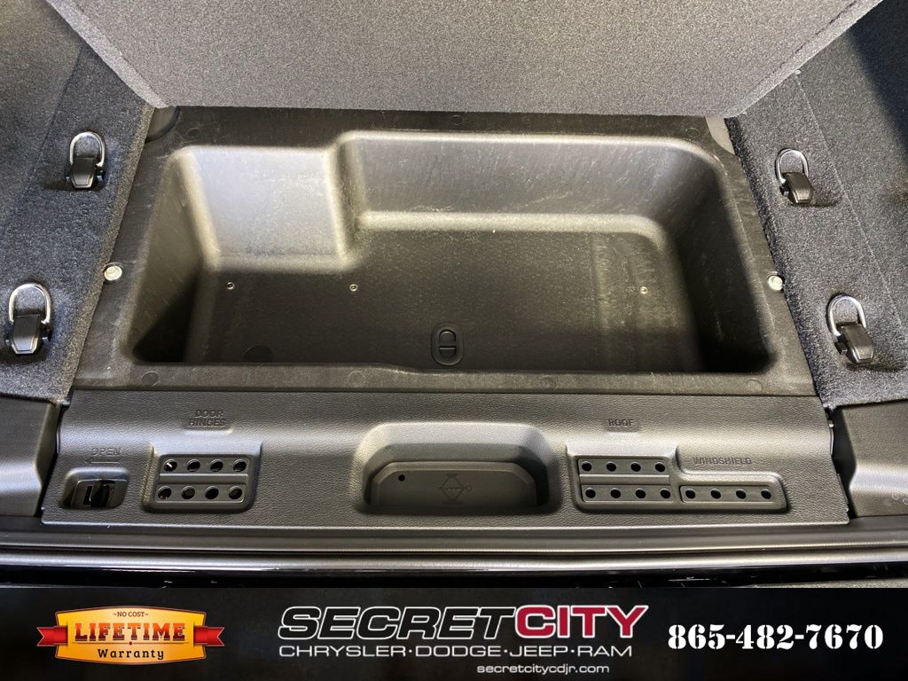 2025 Jeep Wrangler 4-Door Sport - Photo 32