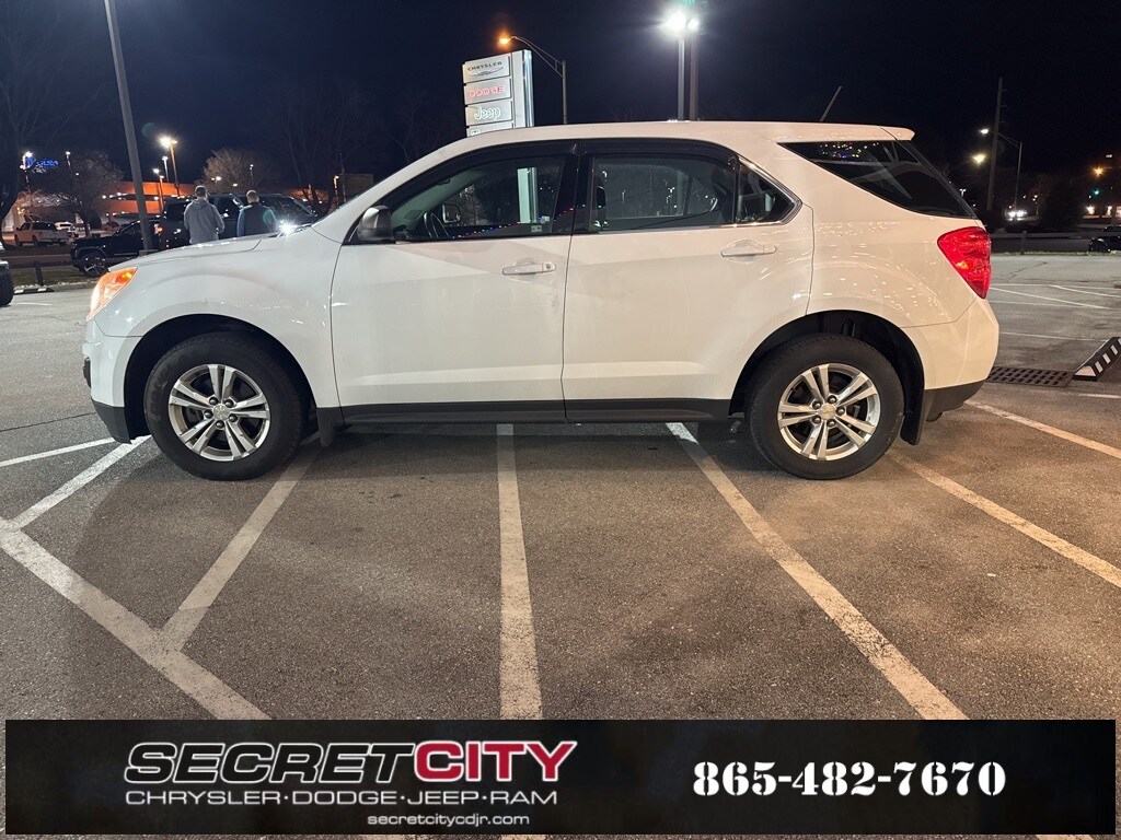 2015 Chevrolet Equinox LS photo 3
