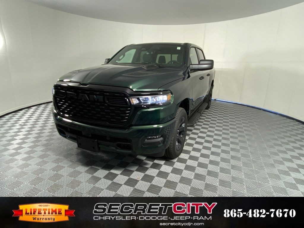 New 2026 Ram 1500 EXPRESS CREW CAB 4X4 5'7 BOX Pickup