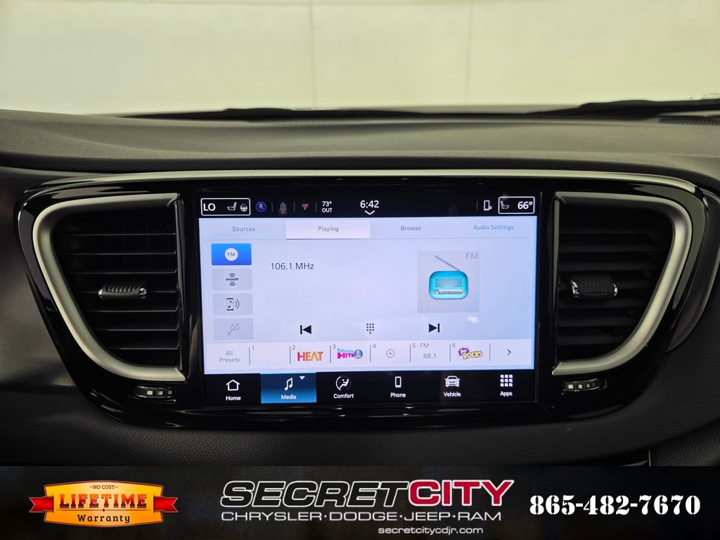 2026 Chrysler Voyager LX - Photo 20