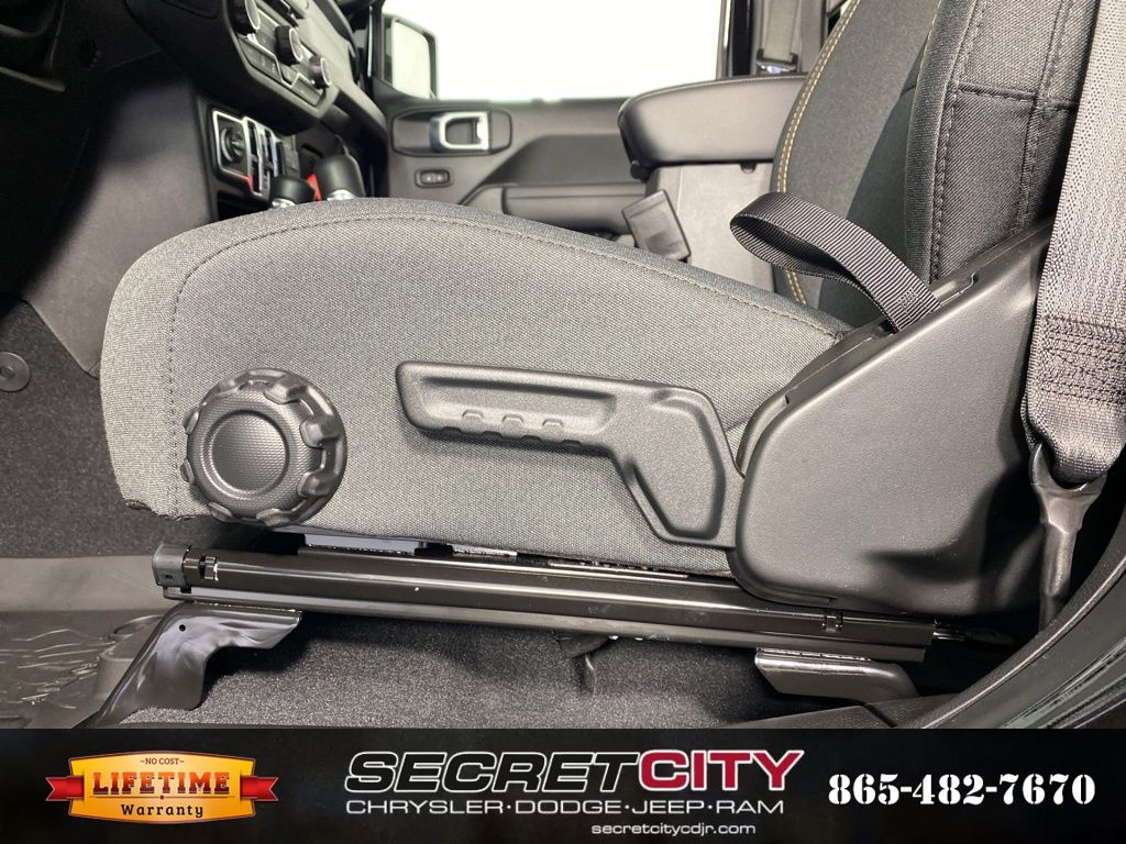 2025 Jeep Wrangler 4-Door Sport - Photo 14