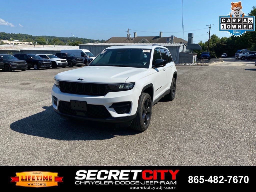 2023 Jeep Grand Cherokee Laredo, Altitude