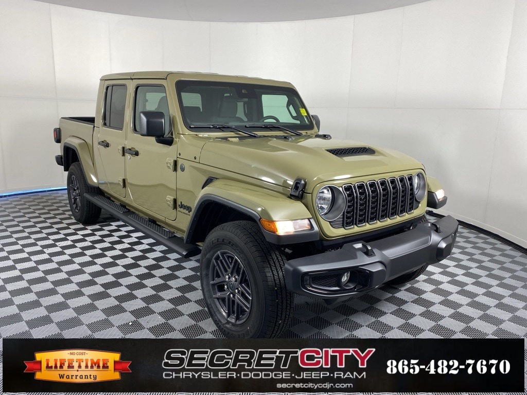 2025 Jeep Gladiator Sport S's photo