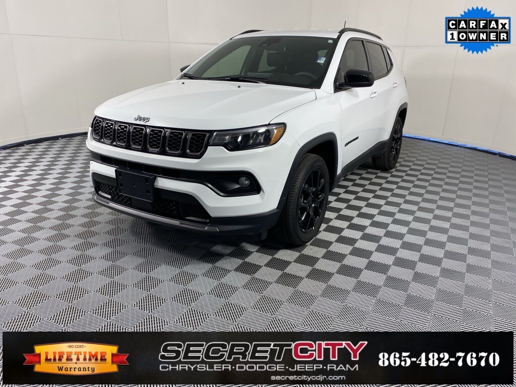 2025 Jeep Compass Latitude photo 2