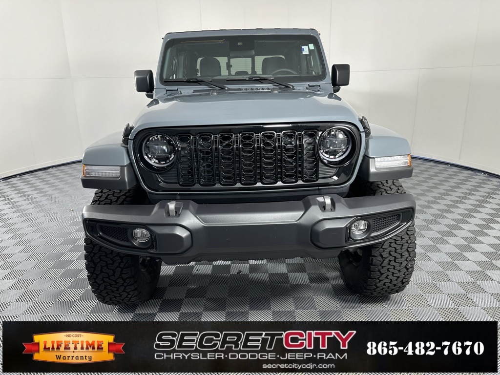 Used 2024 Jeep Gladiator Willys with VIN 1C6HJTAG3RL116891 for sale in Oak Ridge, TN