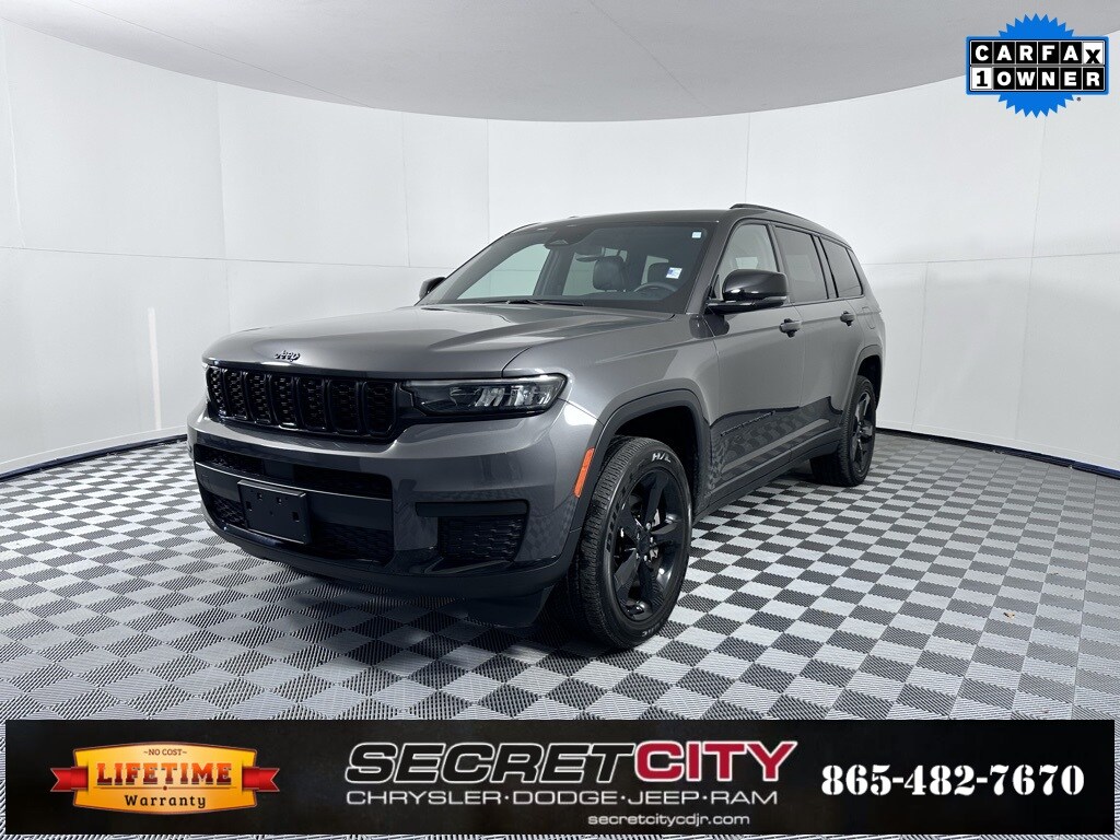 2023 Jeep Grand Cherokee Altitude photo 3