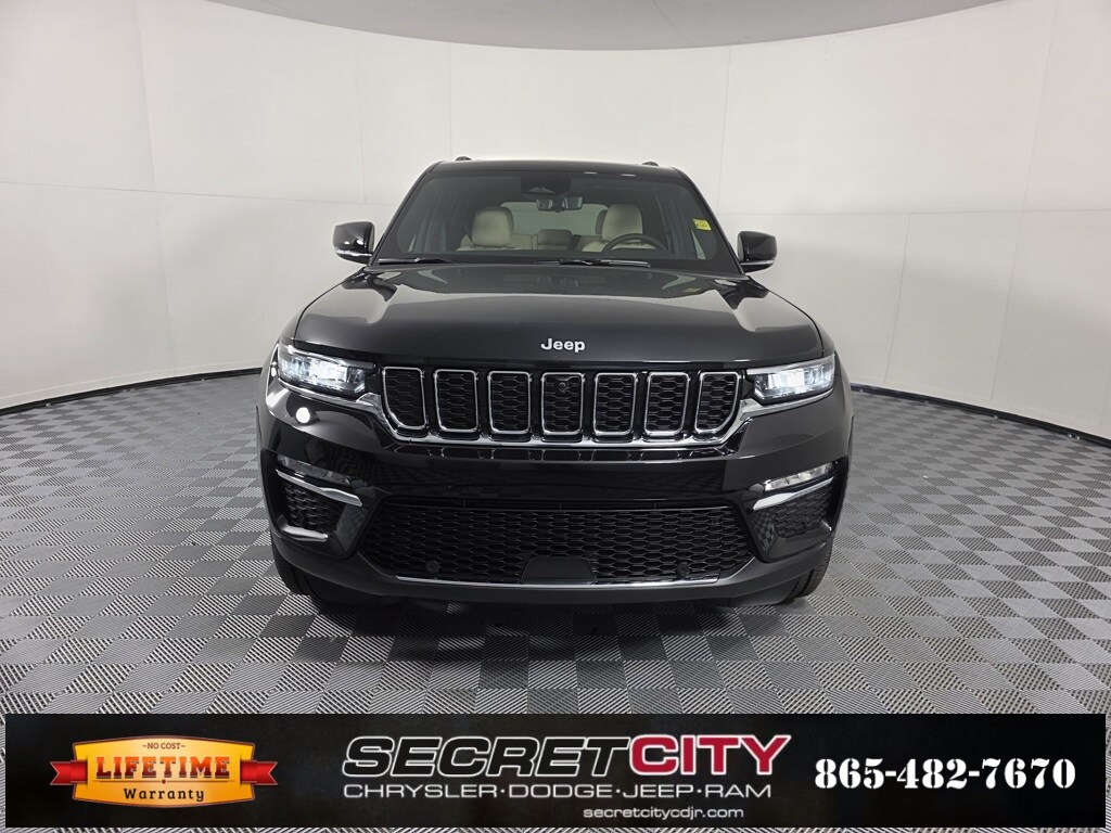 2025 Jeep Grand Cherokee Limited photo 2