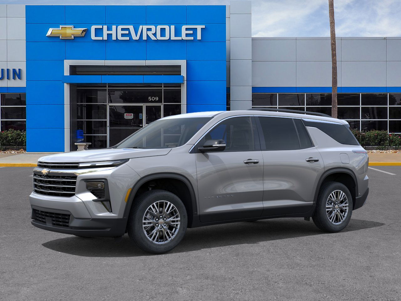 2026 Chevrolet Traverse photo 2