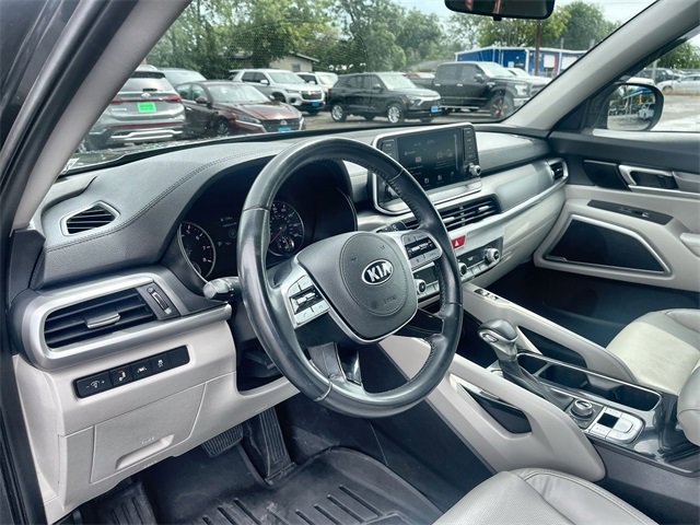 Used 2020 Kia Telluride S with VIN 5XYP6DHC1LG005533 for sale in Seguin, TX