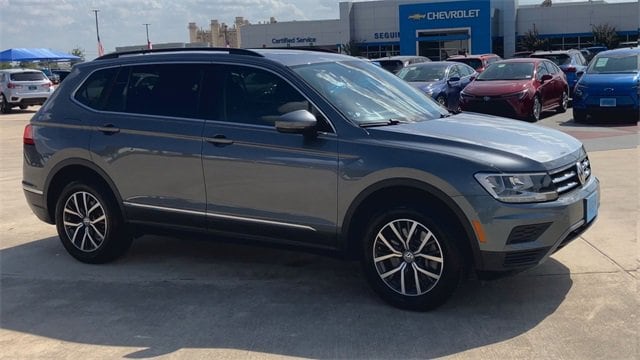 Used 2020 Volkswagen Tiguan SE with VIN 3VV3B7AX4LM033842 for sale in Seguin, TX