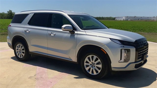 Used 2024 Hyundai Palisade SEL with VIN KM8R24GE6RU702416 for sale in Seguin, TX
