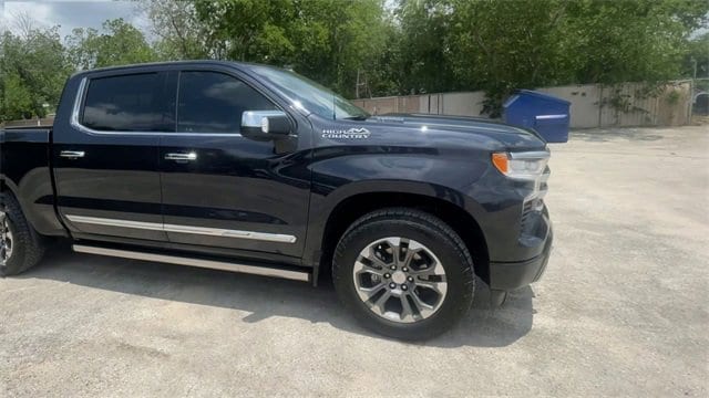 Used 2024 Chevrolet Silverado 1500 High Country with VIN 1GCUDJE82RZ248303 for sale in Seguin, TX