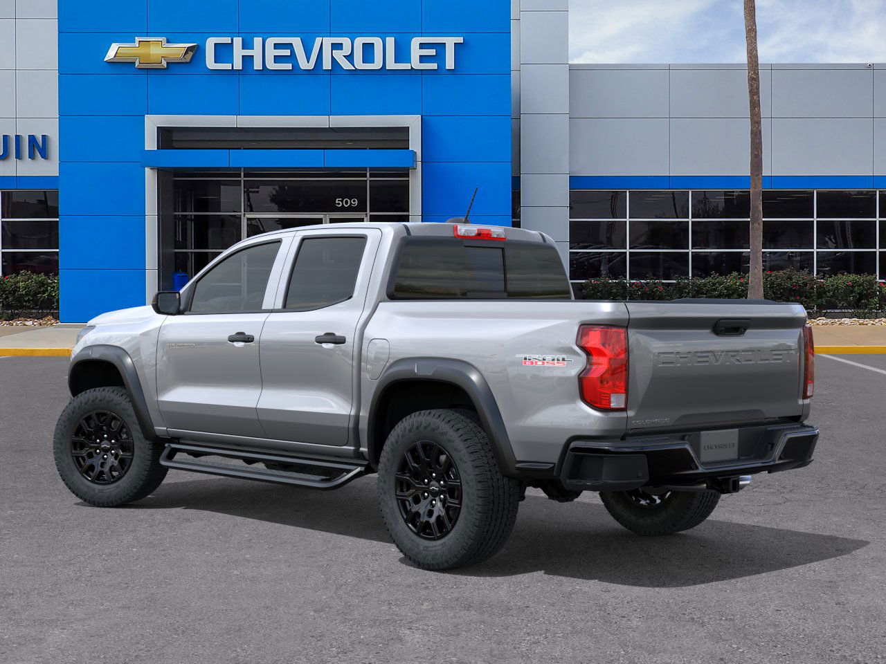 2026 Chevrolet Colorado Trail Boss photo 2