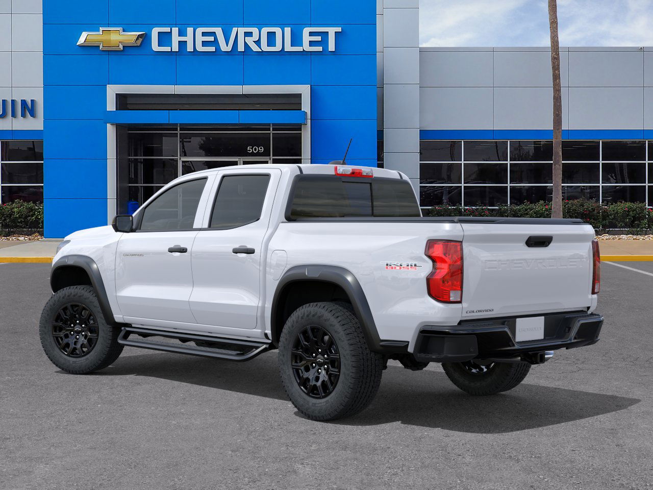 2026 Chevrolet Colorado Trail Boss photo 2