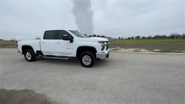 Used 2023 Chevrolet Silverado 2500HD LT with VIN 2GC4YNEY8P1714060 for sale in Seguin, TX