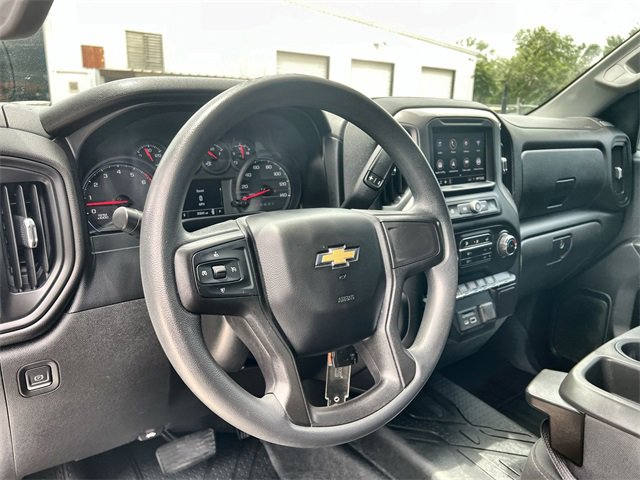 2021 Chevrolet Silverado 1500 Custom photo 3