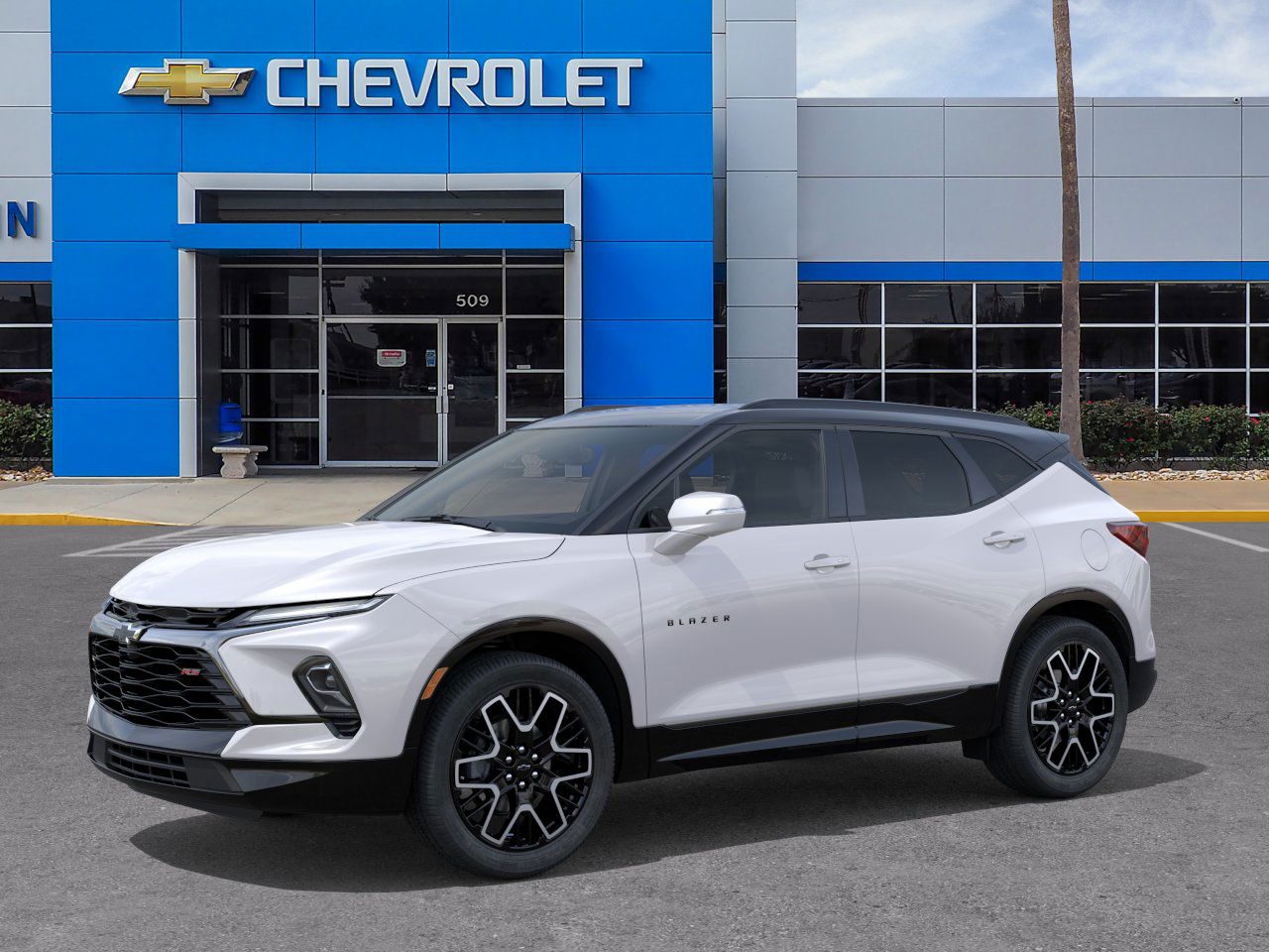 2025 Chevrolet Blazer RS photo 2
