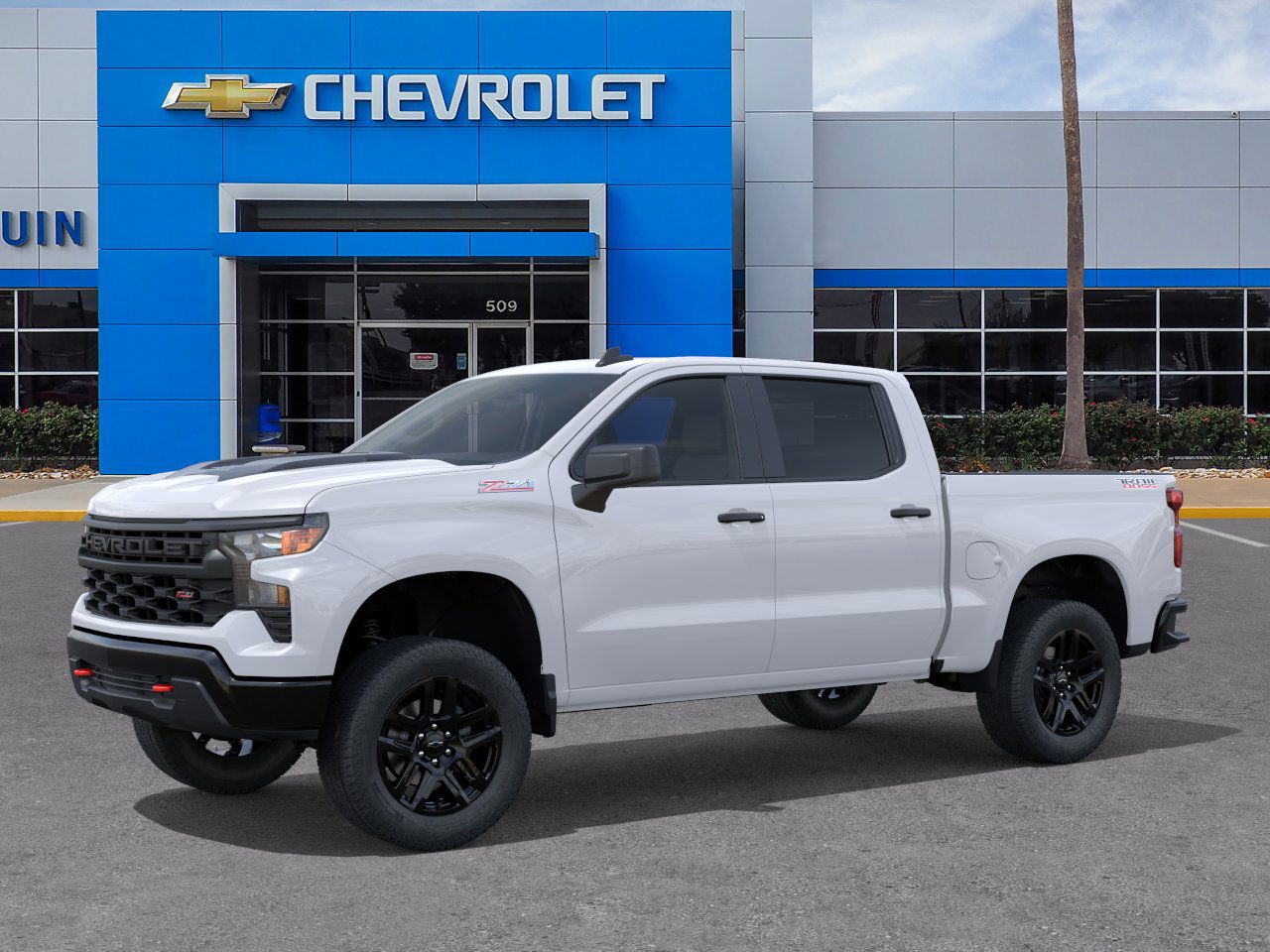 2025 Chevrolet Silverado 1500 Custom Trail Boss photo 2