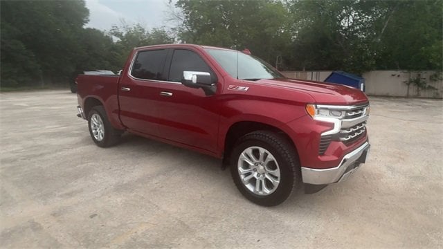 Used 2024 Chevrolet Silverado 1500 LTZ with VIN 1GCUDGED7RZ179544 for sale in Seguin, TX