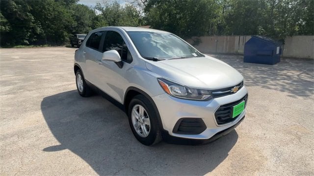 Used 2022 Chevrolet Trax LS with VIN KL7CJKSMXNB522701 for sale in Seguin, TX