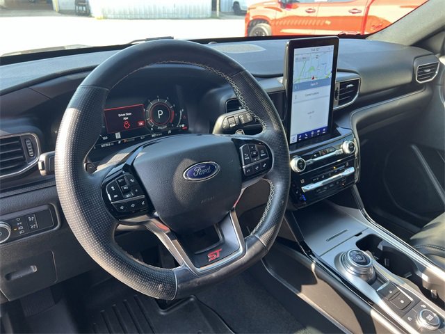 2021 Ford Explorer ST photo 3