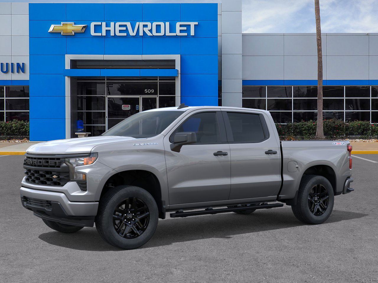 2025 Chevrolet Silverado 1500 Custom photo 2