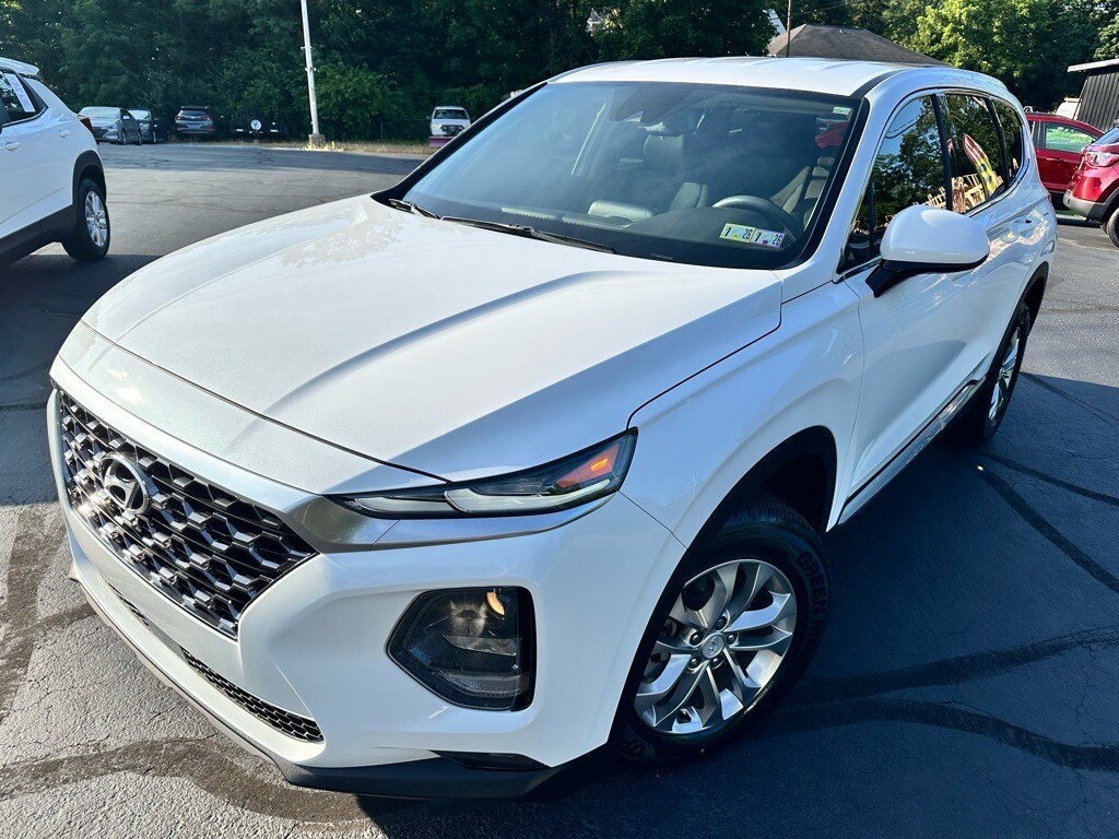 2020 Hyundai Santa Fe SEL photo 2