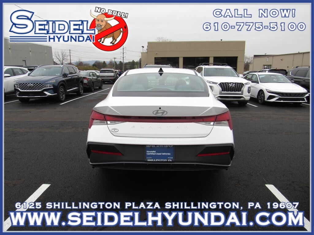 2025 Hyundai Elantra SE photo 4