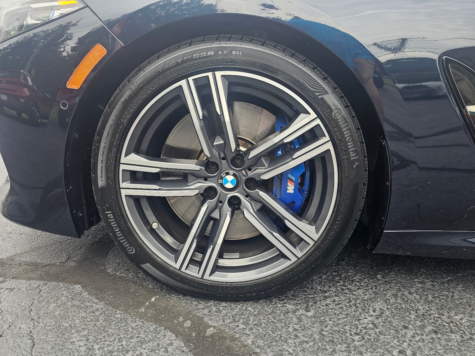 2022 BMW 8 Series M850i - Photo 23