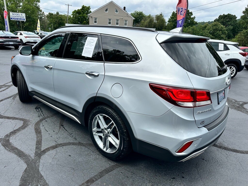 2017 Hyundai Santa Fe Limited Ultimate photo 3