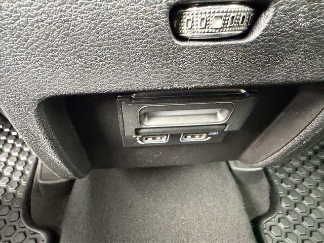2019 Jeep Cherokee Latitude Plus - Photo 13