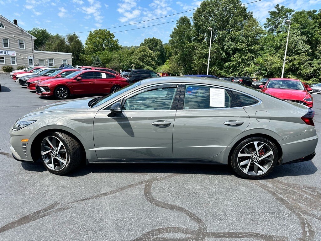 2021 Hyundai Sonata SEL Plus photo 2