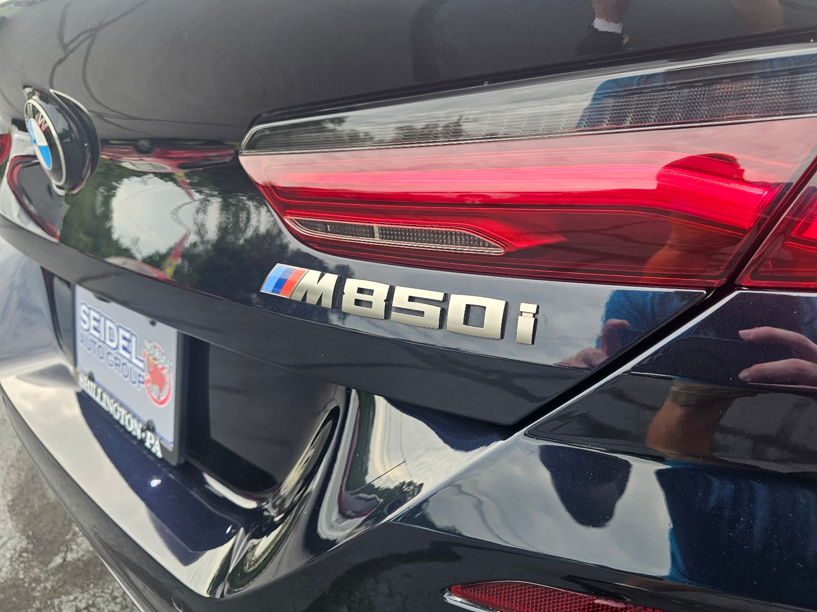 2022 BMW 8 Series M850i - Photo 16