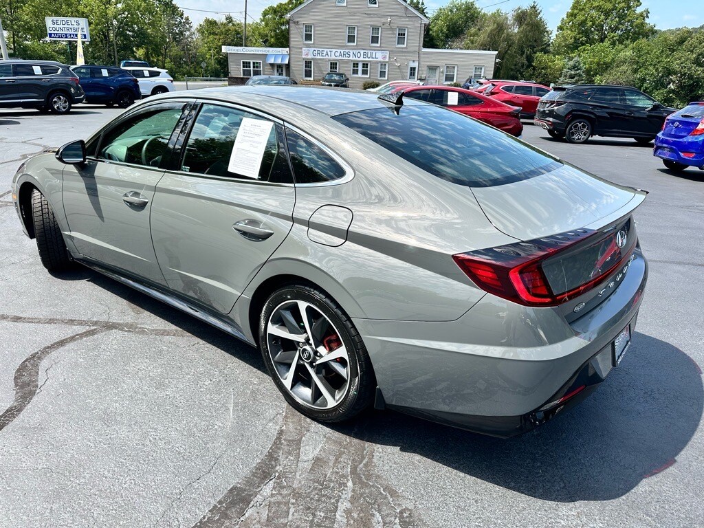 2021 Hyundai Sonata SEL Plus photo 3