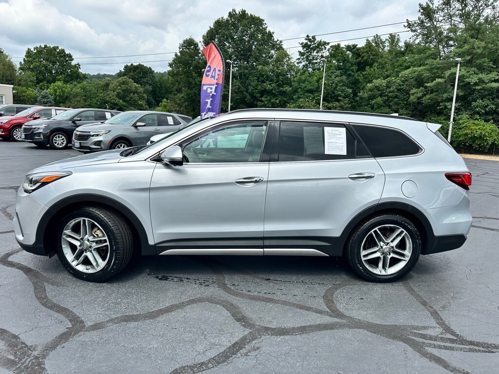 2017 Hyundai Santa Fe Limited Ultimate photo 2