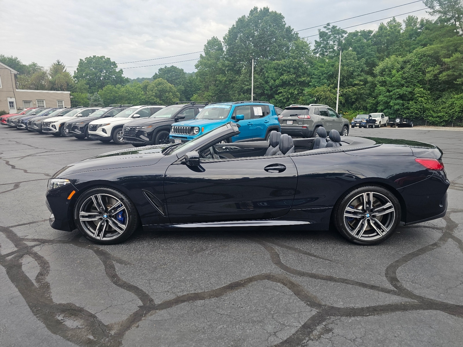 2022 BMW 8 Series M850i - Photo 19