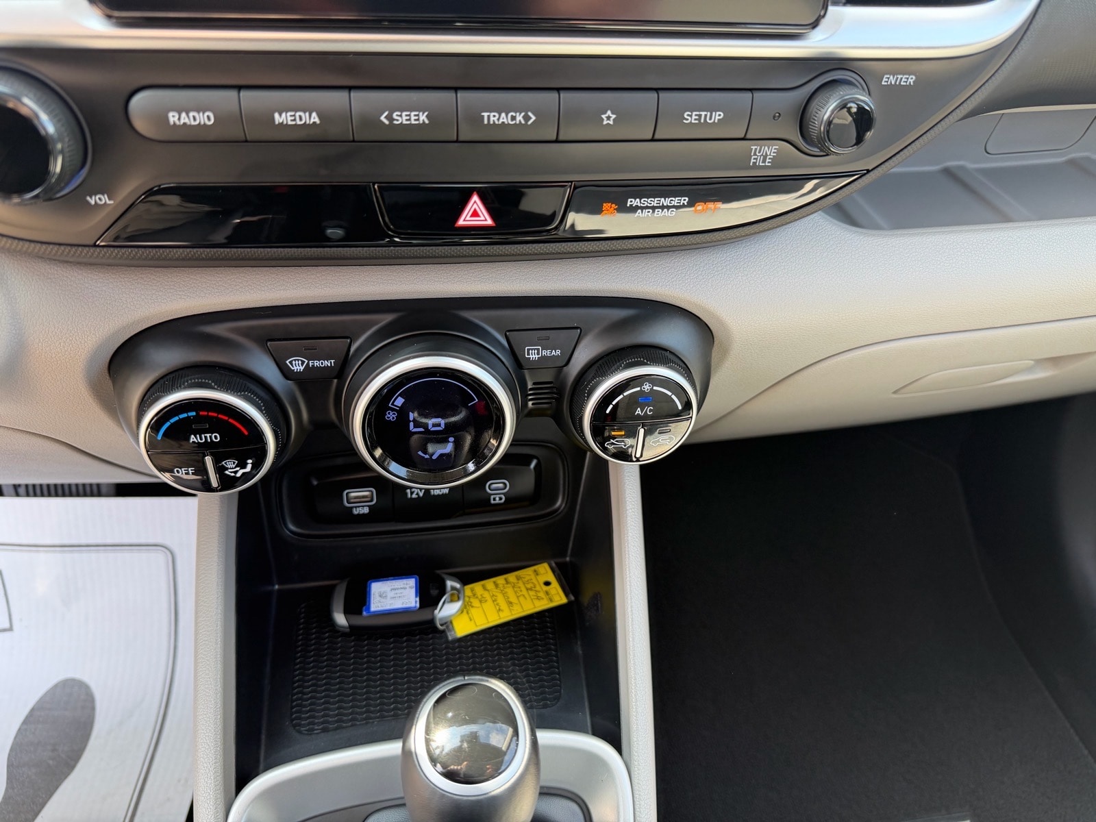 2025 Hyundai Venue SEL - Photo 21