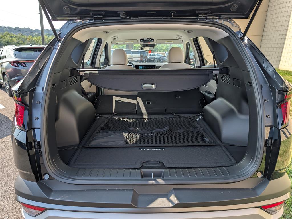 2025 Hyundai Tucson SE - Photo 6