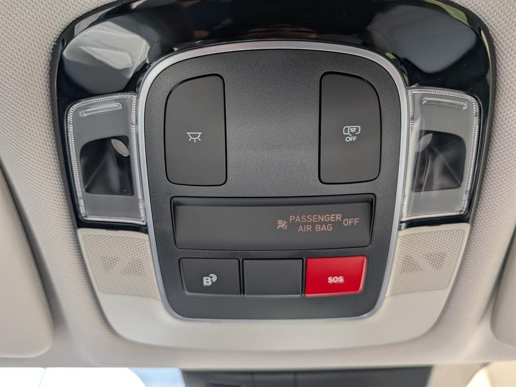 2025 Hyundai Tucson SE - Photo 12