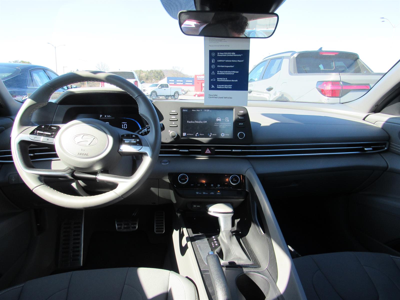 2025 Hyundai Elantra SEL - Photo 12