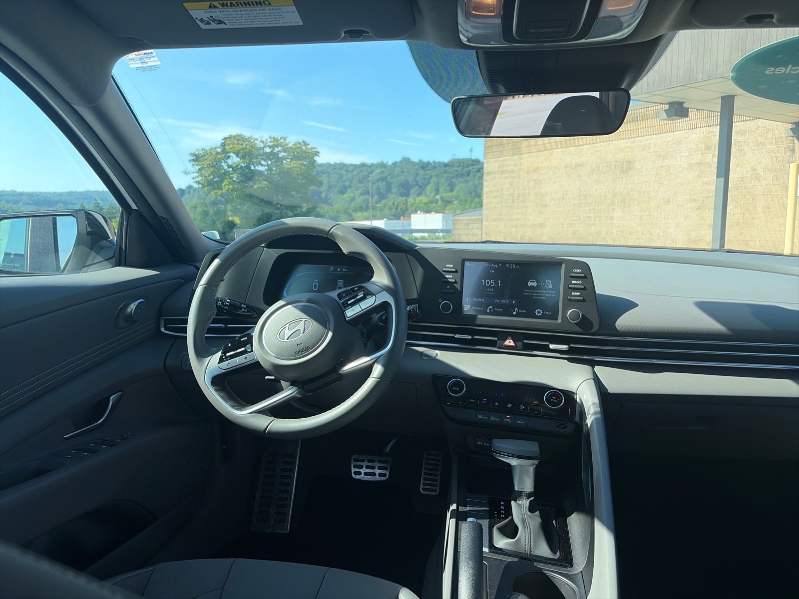 2025 Hyundai Elantra SEL - Photo 11